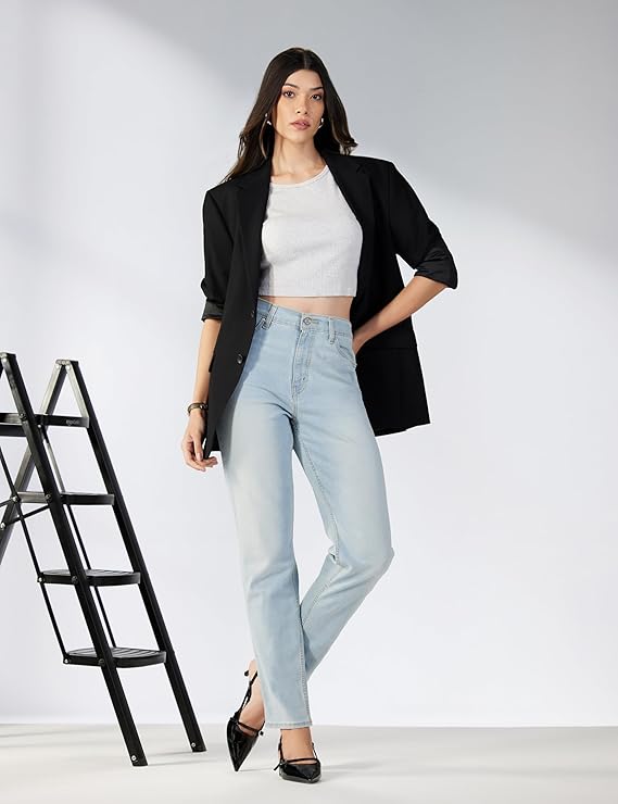 Levi's Women's High Rise 80's New Mom Relaxed Tapered Fit Jeans